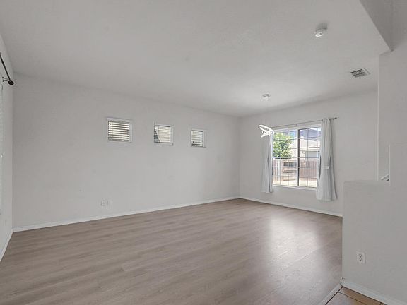 4th image of 1412 Red Ribbons Ln