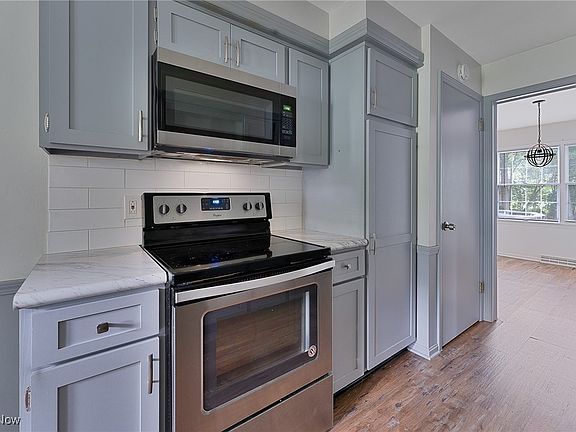 4th image of 6713 Lockwood Blvd