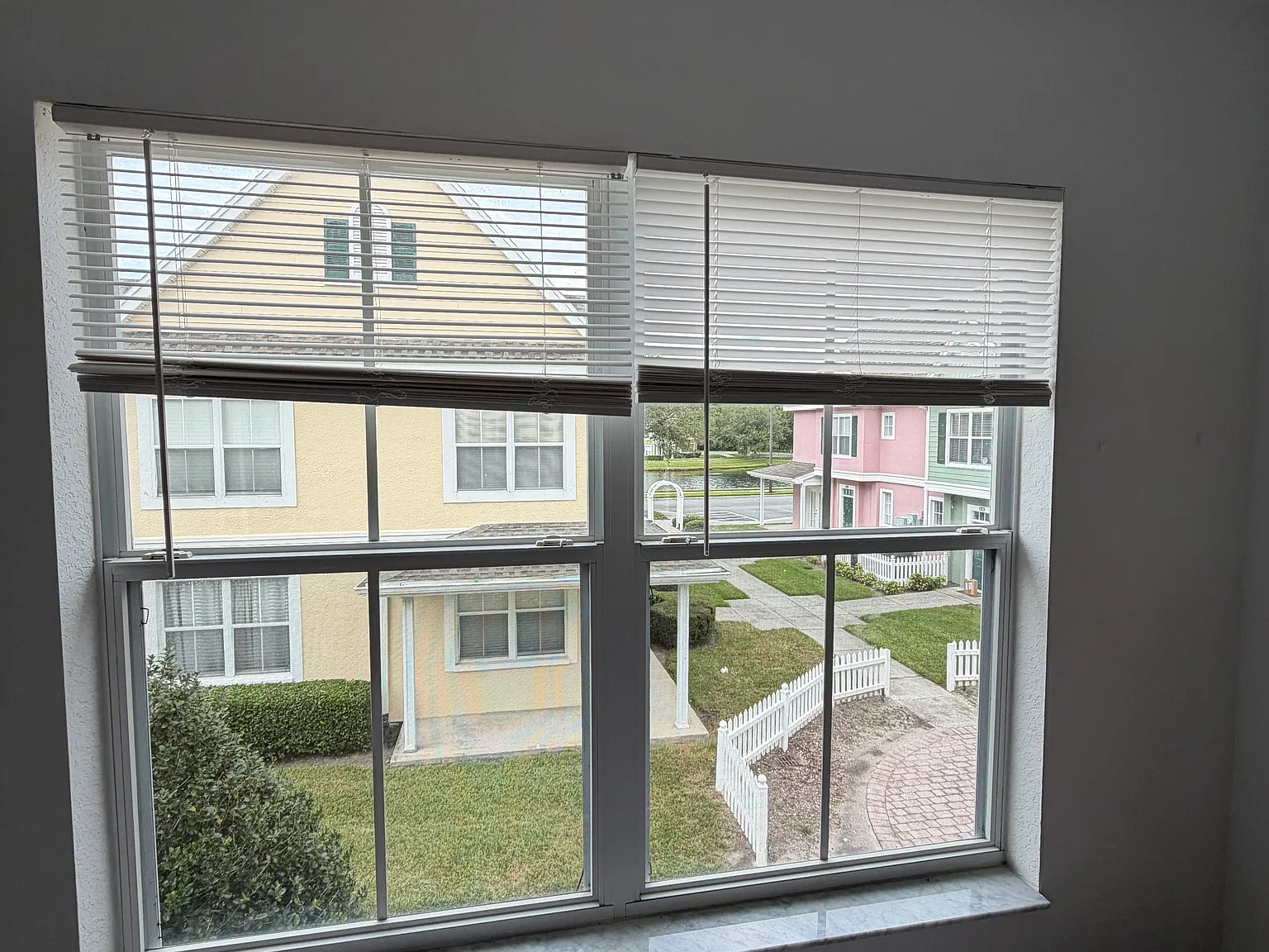 2 bed, $750 — Photo 2