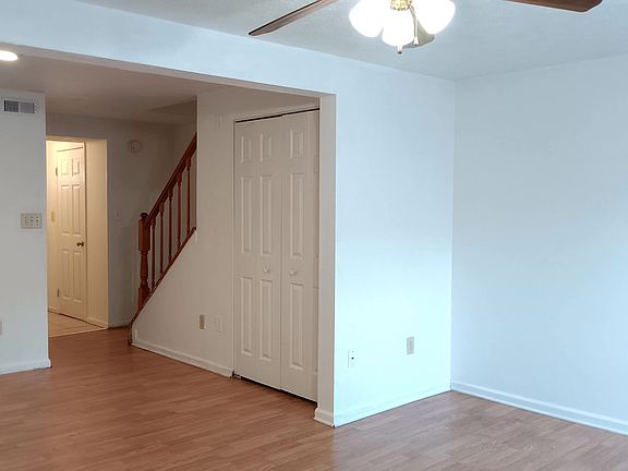 4th image of 40 Lucinda Ct