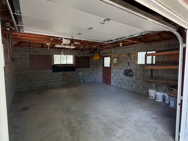 1025 Estes St — Photo 17