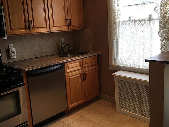 4th image of 12 Edwards St APT 3D