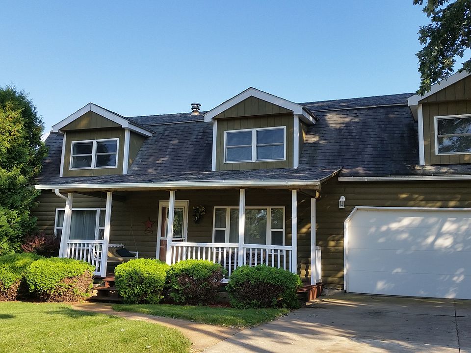 Welcoming front porch