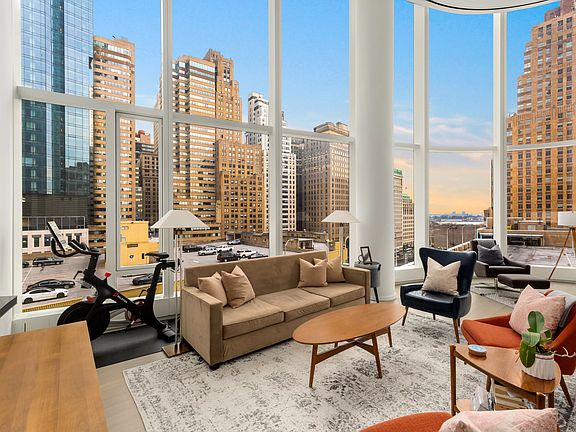 4th image of 50 West St #9B