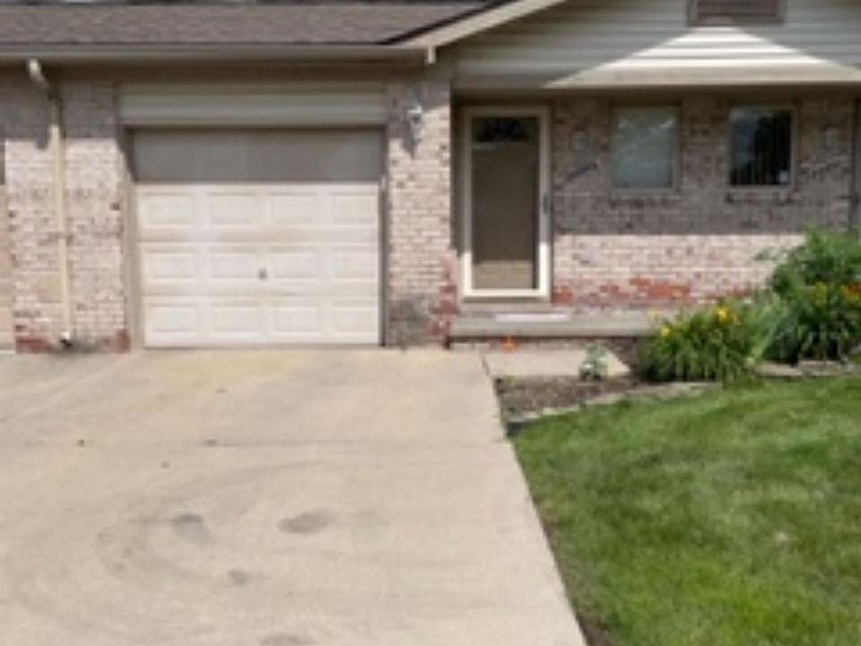 1st image of 20963 Flora St