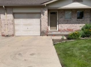 20963 Flora St, Roseville, MI