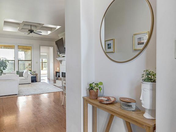 5th image of 114 Adler Pl