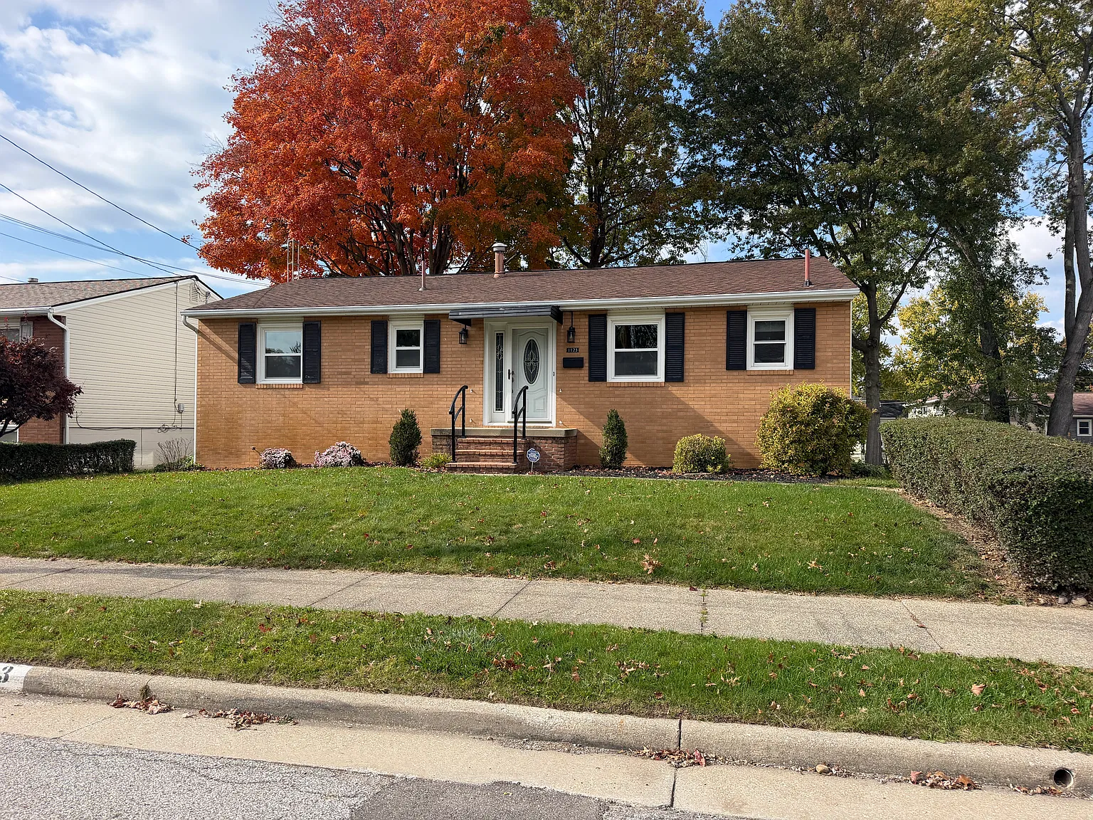3 bed, 1250 sqft, $2,000 — Photo 1