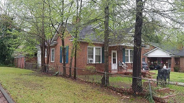 2nd image of 209 Creswell Ave W