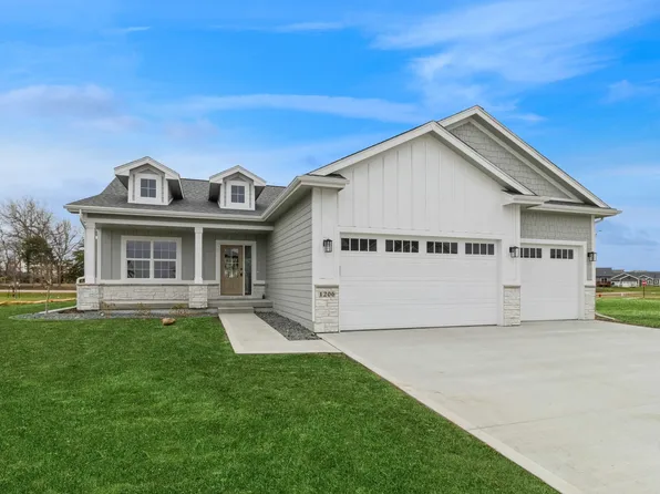 1206 NW 28th St, Grimes, IA 50111