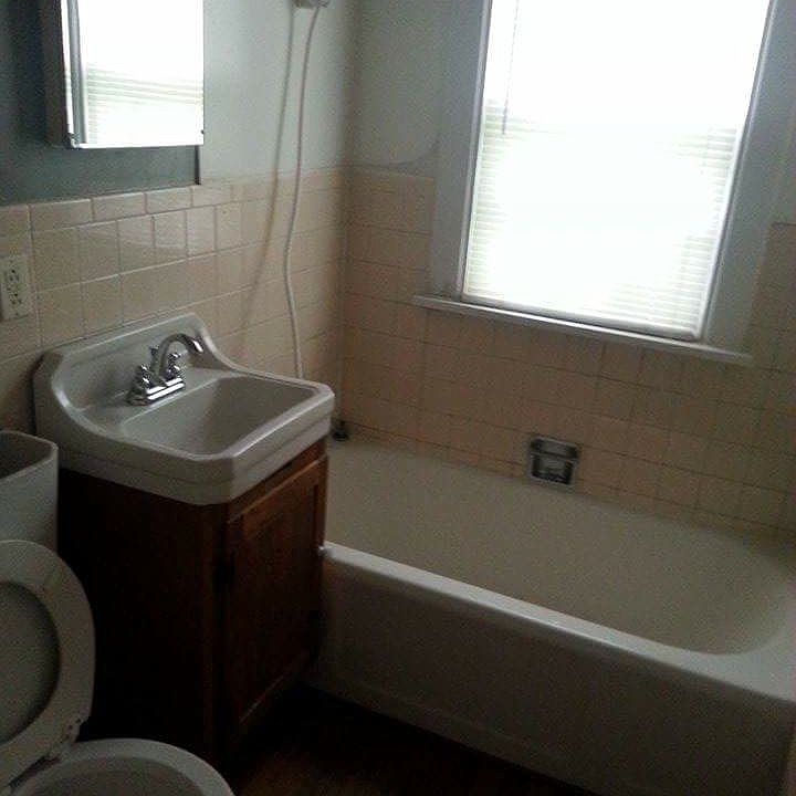 1st image of 605 N Allyn St