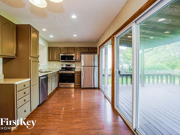 5th image of 3029 Bismark Dr