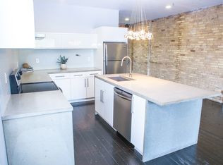 888 Dundas St, London, ON N5W3A1