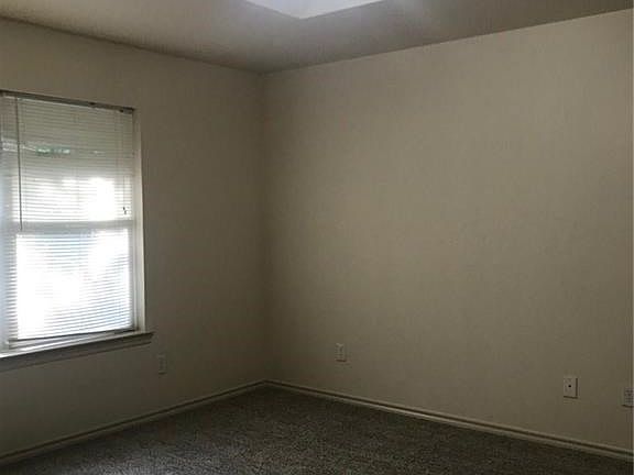 4th image of 115 Melynn Ct