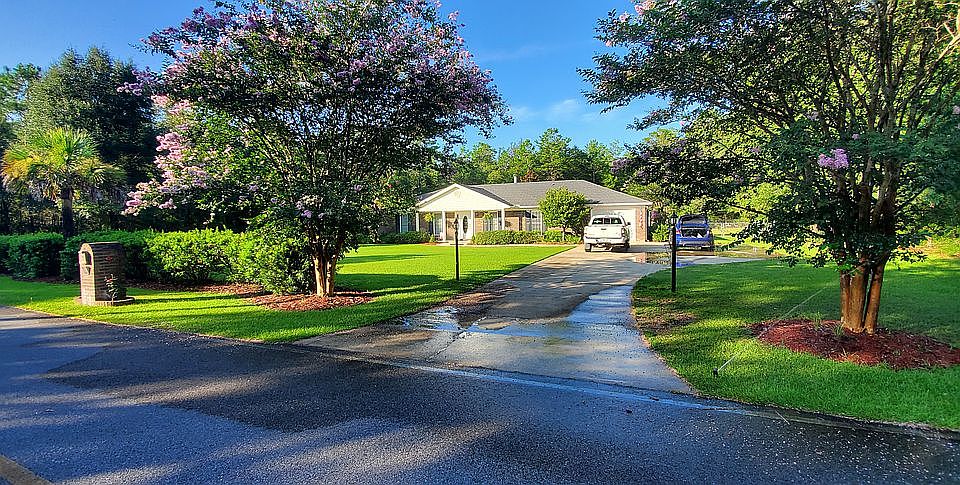 1st image of 66 Evergreen Pkwy