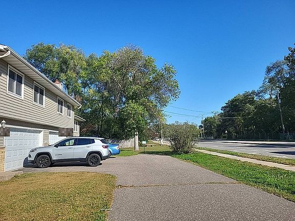 4th image of 6000 64th Ave N
