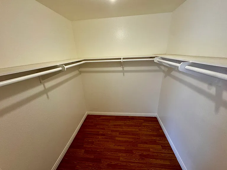 2204 Mark Ave — Photo 8