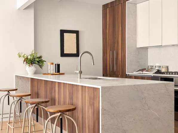 630 Grand Avenue image 2 of 17