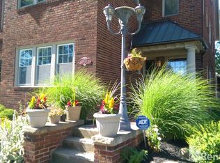 16126 Clifton Blvd, Lakewood, OH 44107