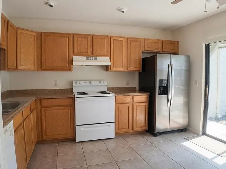 13368 Bedford Mews Ct — Photo 17