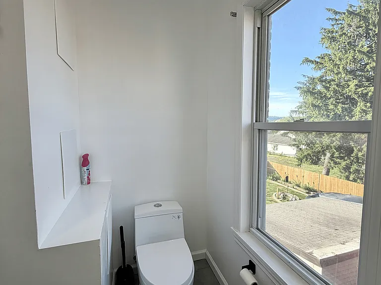 191 Hudson St #2 — Photo 8