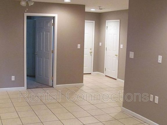 3rd image of 209 N Pine St APT A