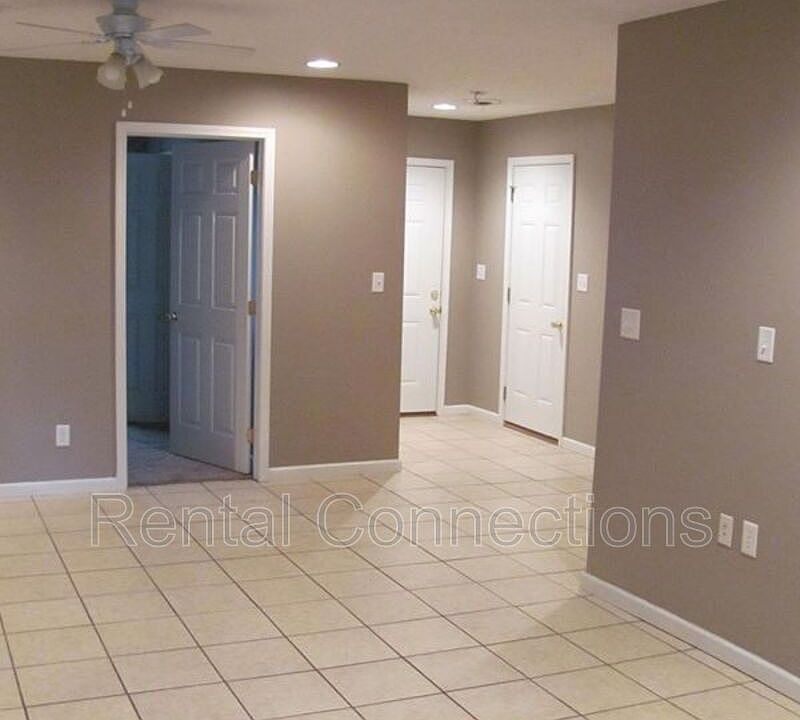 1st image of 209 N Pine St APT A