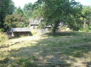 1055 E South St, Harrisville, WV 26362