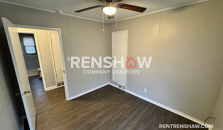 1379 Rolling Hills Dr — Photo 2