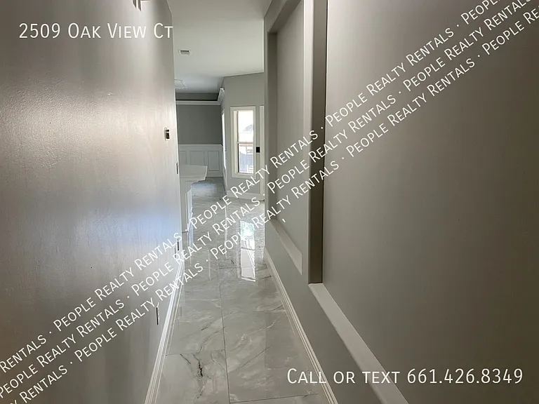 2509 Oak View Ct — Photo 30