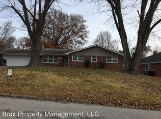 2502 S Cedarbrook Ave, Springfield, MO 65804