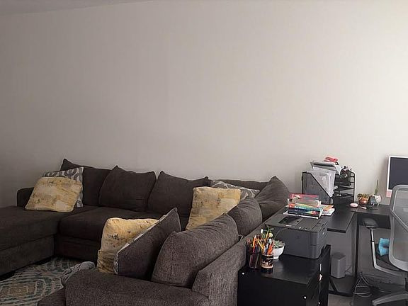 5th image of 305 Lime Ave #2