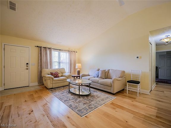 3rd image of 2711 Shakespeare Ln