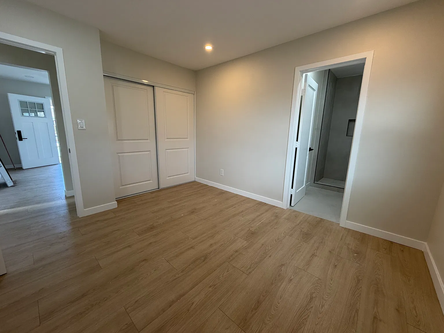 3 bed, 1123 sqft, $4,000 — Photo 3