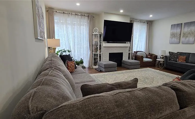 1156 Swan St #UPPER — Photo 13