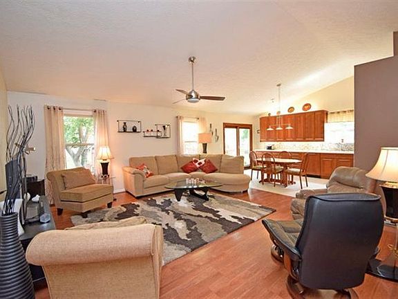 2nd image of 666 E Lake Ln