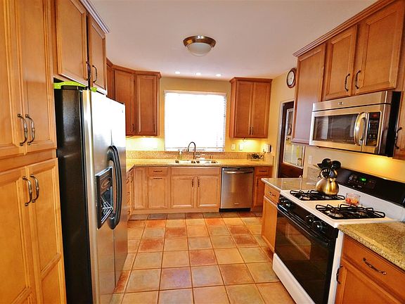 2nd image of 2058 Dayton Dr