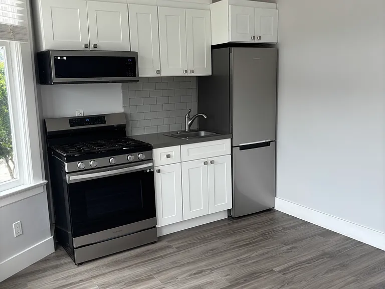 1250 Capitol Ave #1 — Photo 2