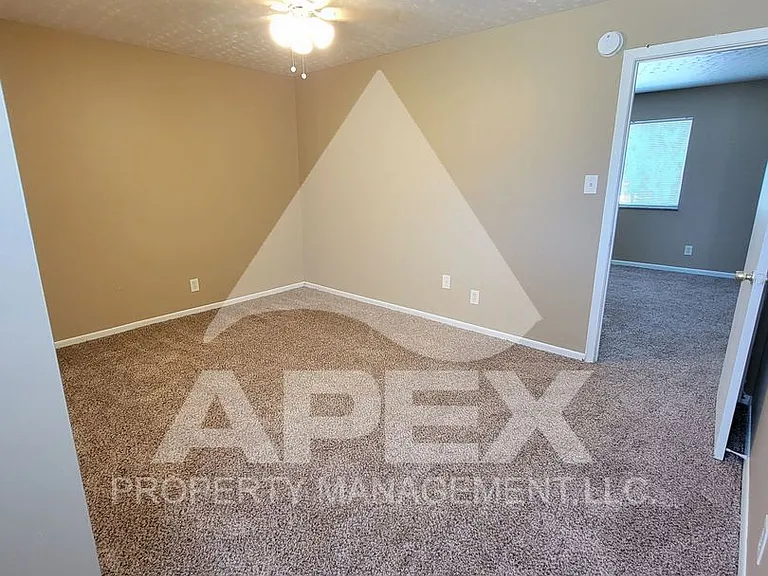 2927 Whittle Springs Rd #4 — Photo 10