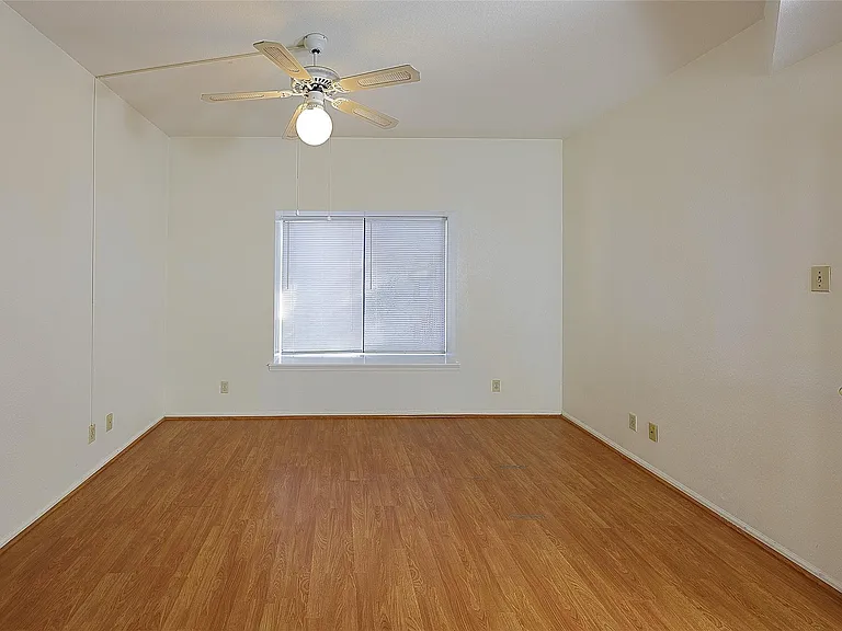 2209 S Braeswood Blvd #32C — Photo 7