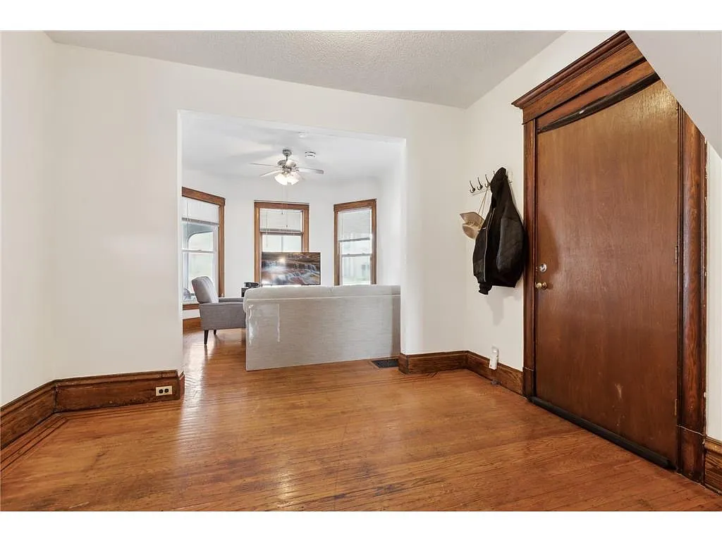 Building Photo - 2637 Girard Ave S #1