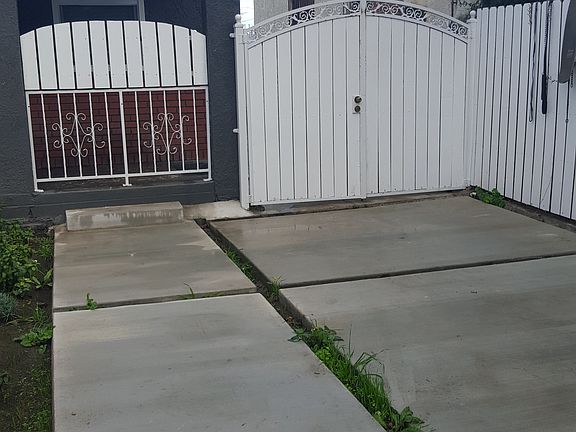4th image of 8954 S Hobart Blvd