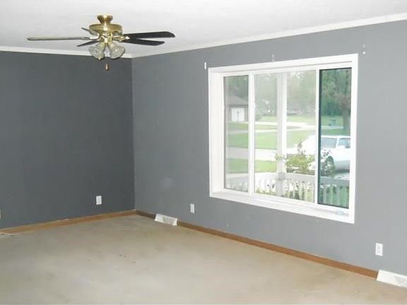 2nd image of 27193 Country Lake Ln