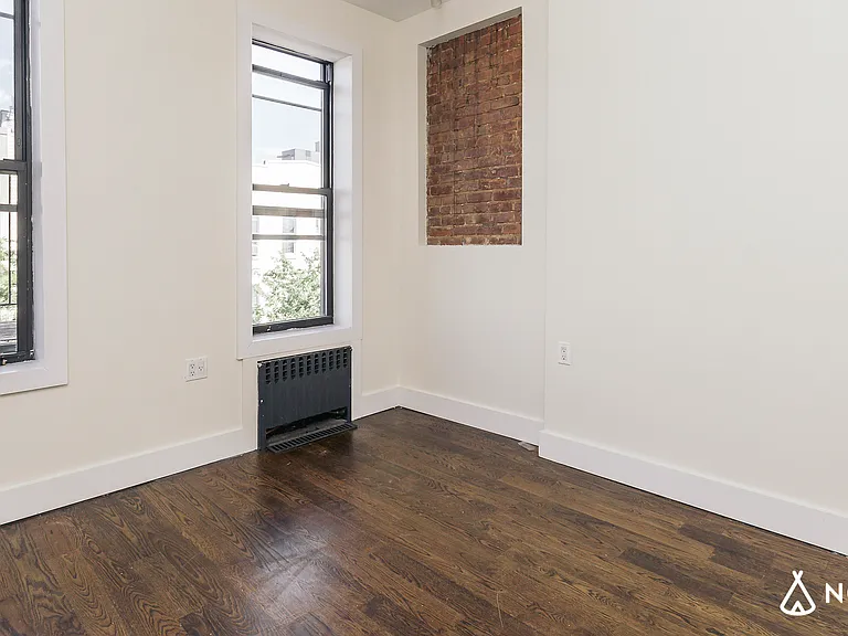 287 Troutman St #3A — Photo 4