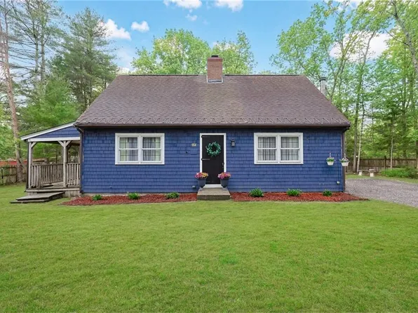 1187 S Precinct St, Taunton, MA 02780