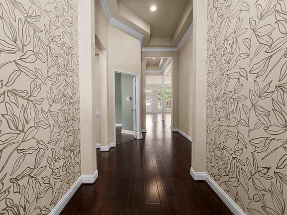 4th image of 8239 Lockridge Terrace Ln