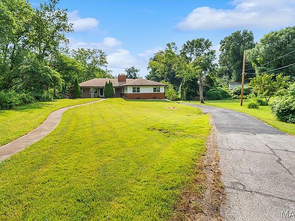 2nd image of 1 Debby Ln
