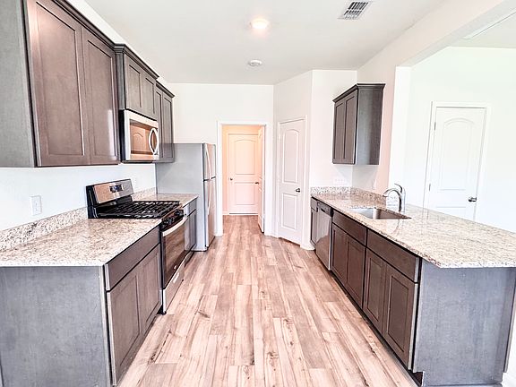 3rd image of 2409 Stillwater Dr