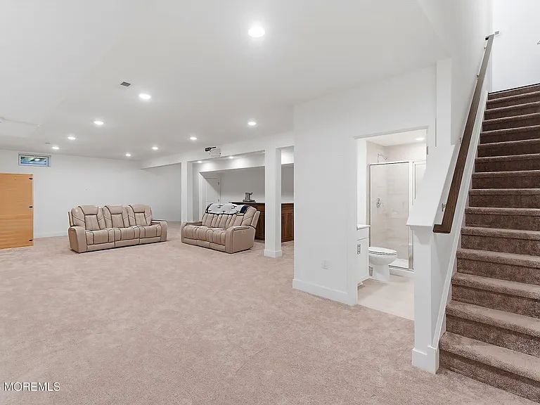 1402 Journey Ave — Photo 38
