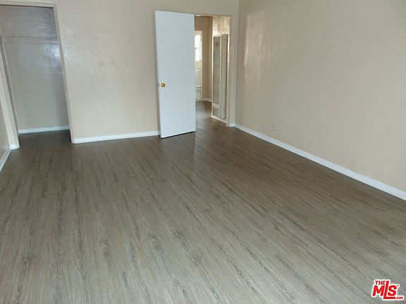 2nd image of 519 W 82nd St